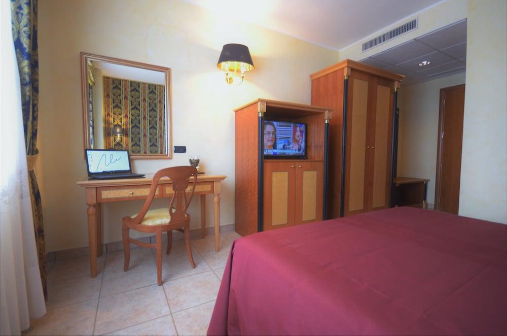 San Giovanni Rotondo Palace - Alihotels 外观 照片